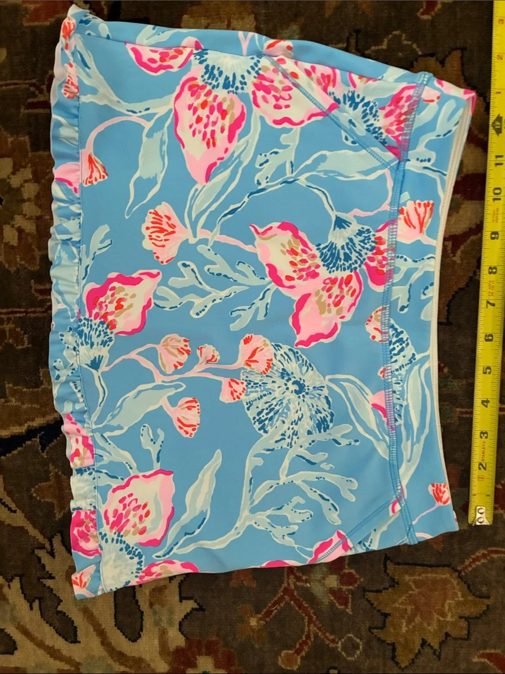Lilly Pulitzer White Athletic Bottoms with Gold Logo and Blue Stitching